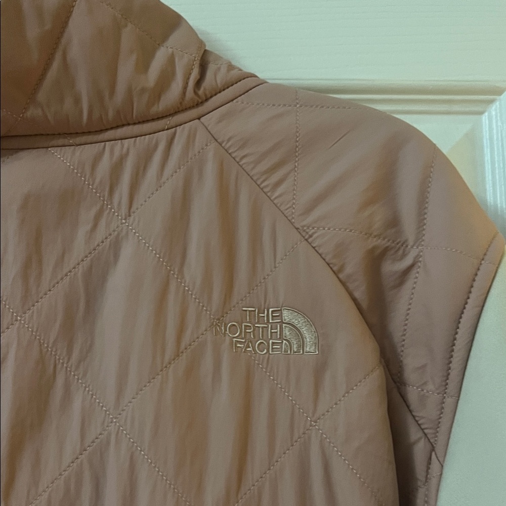 The North Face Light Gray Pullover - image 6